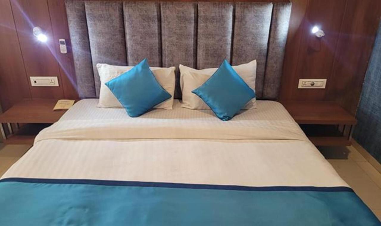 Fabhotel Prime Sapphire Regency 巴罗达 外观 照片