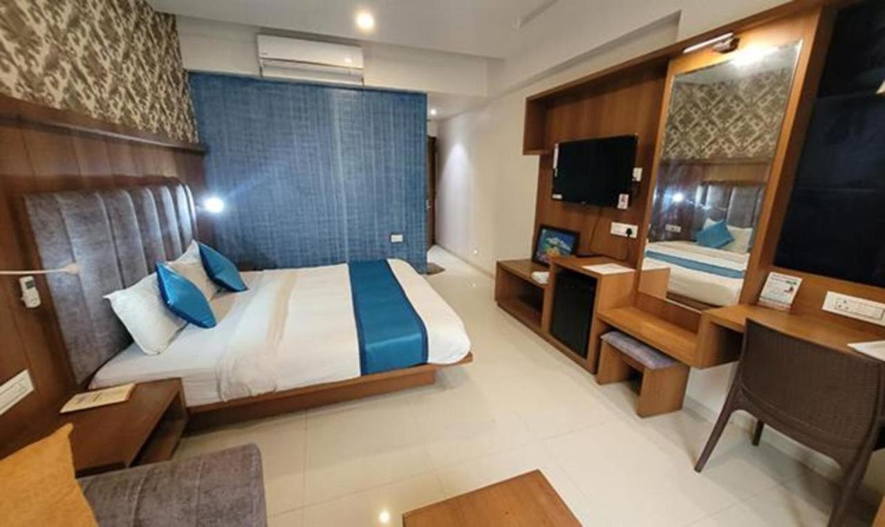Fabhotel Prime Sapphire Regency 巴罗达 外观 照片