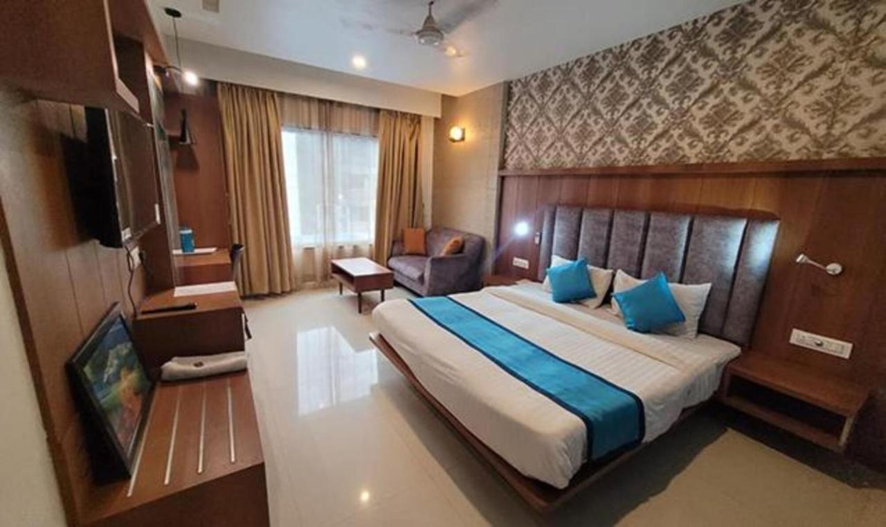 Fabhotel Prime Sapphire Regency 巴罗达 外观 照片