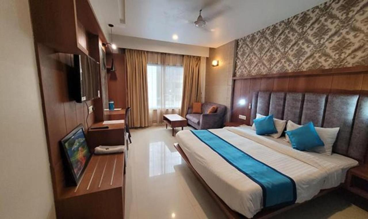 Fabhotel Prime Sapphire Regency 巴罗达 外观 照片